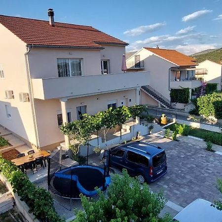Apartment Angela Sibenik Exterior photo